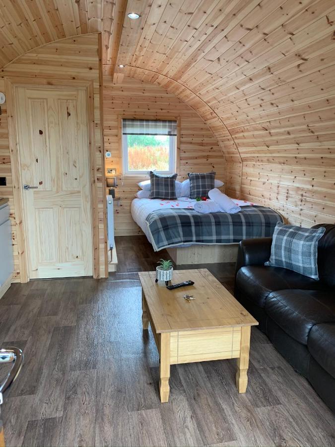 Pond View Pod 3 With Private Hot Tub -Fife - Loch Leven - Lomond Hills Villa Kelty Exterior photo