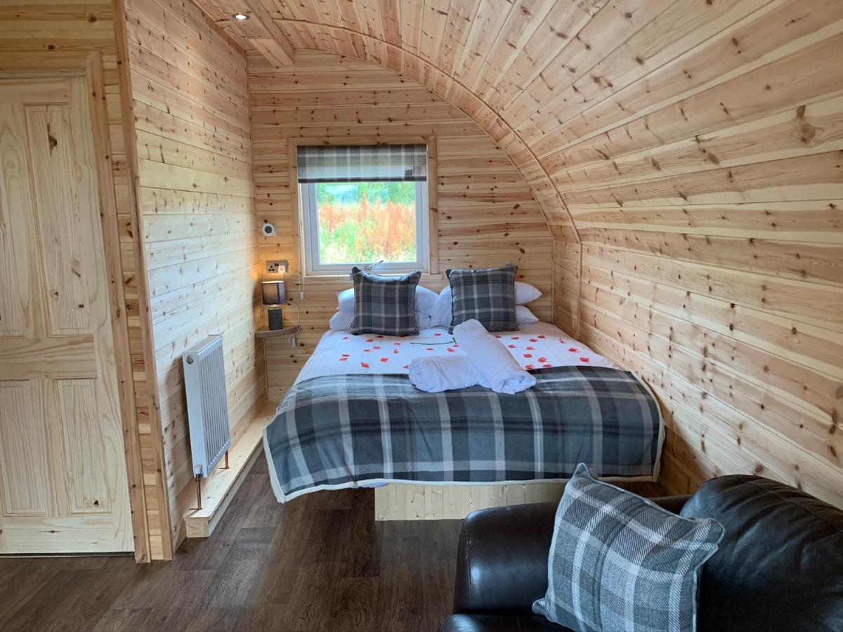 Pond View Pod 3 With Private Hot Tub -Fife - Loch Leven - Lomond Hills Villa Kelty Exterior photo